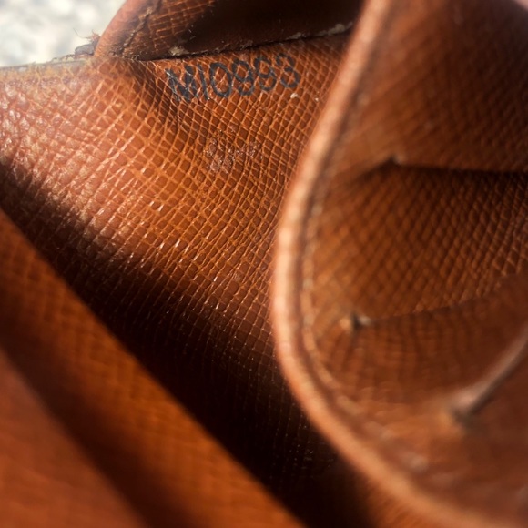 ❌SOLD❌✨Authentic Louis Vuitton Wallet - Picture 10 of 16